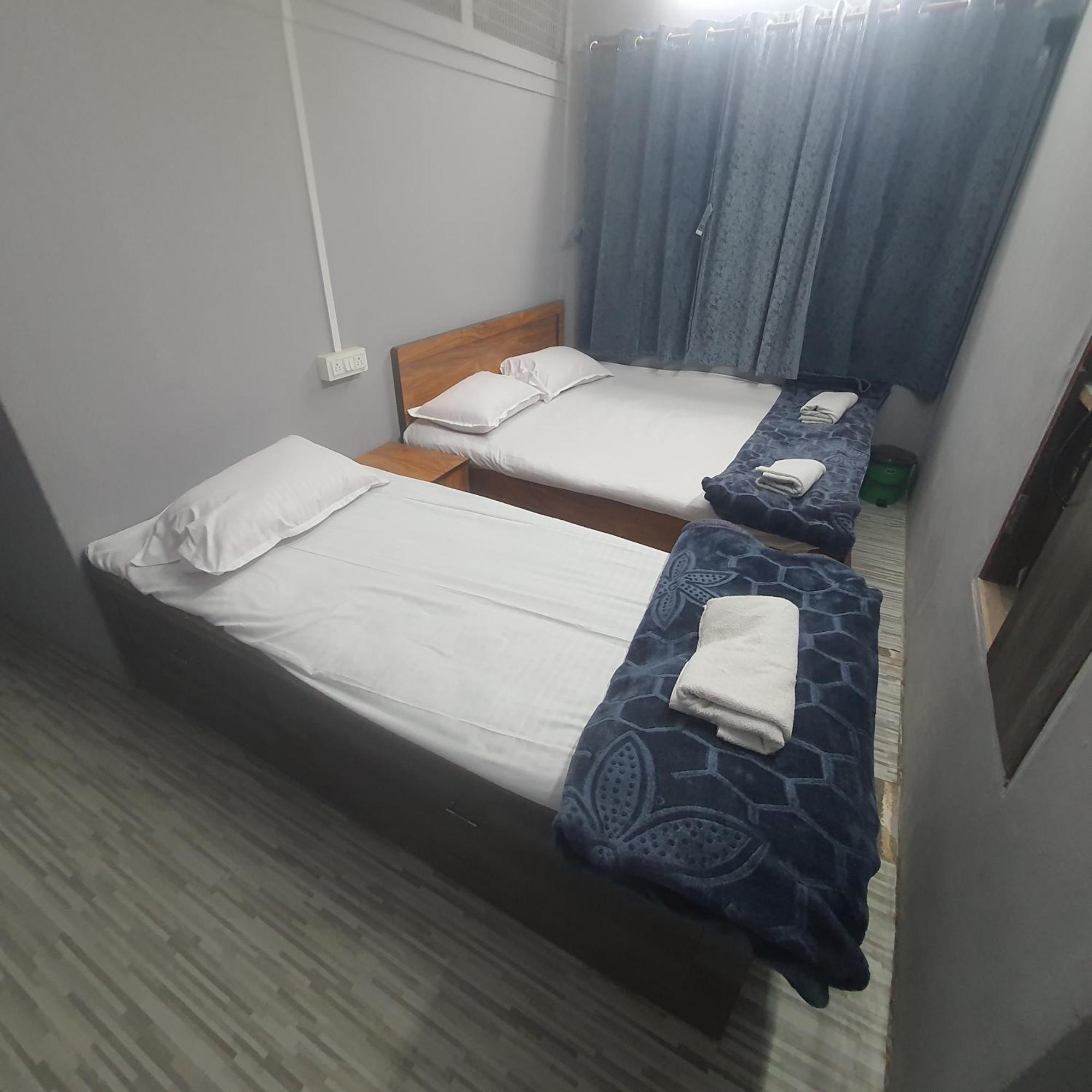 Hotel Family Stay Beside Railway Station Aurangabad  Luaran gambar