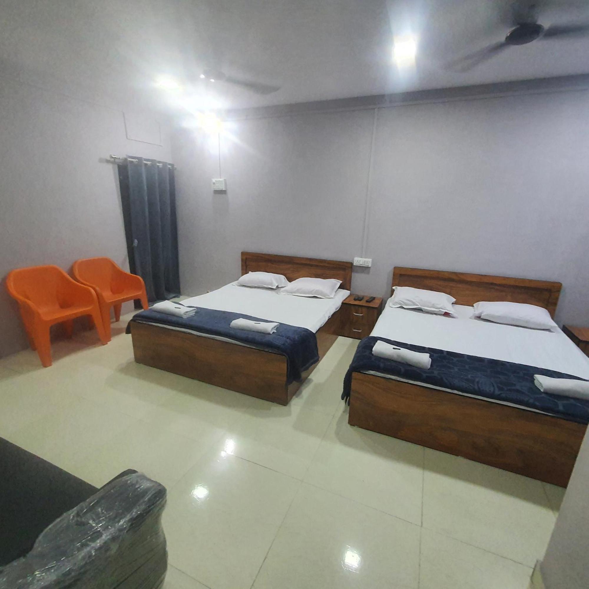 Hotel Family Stay Beside Railway Station Aurangabad  Luaran gambar
