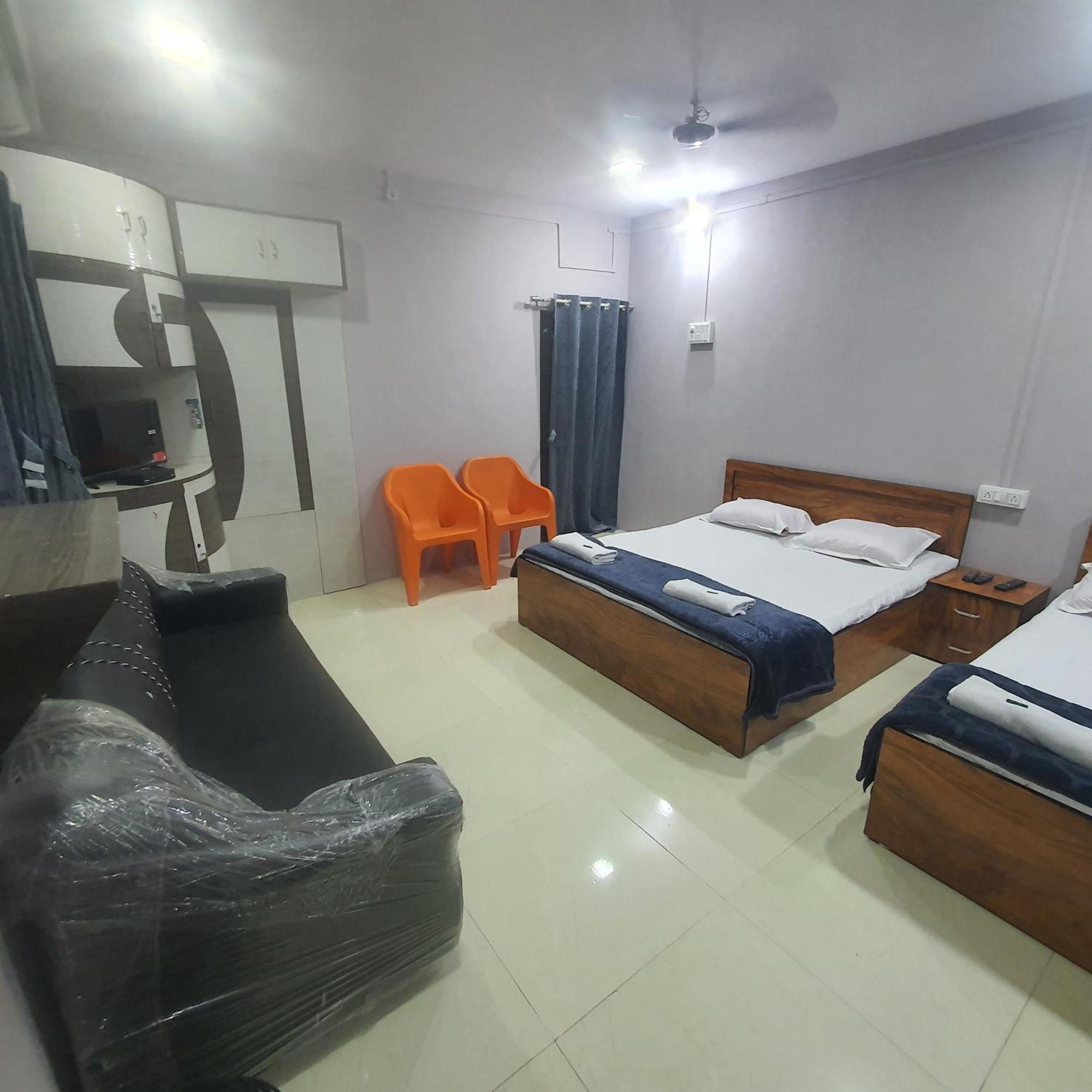 Hotel Family Stay Beside Railway Station Aurangabad  Luaran gambar